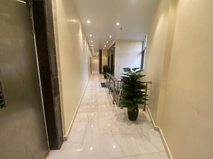 Others 4, Hotel Ashyana, Mumbai City