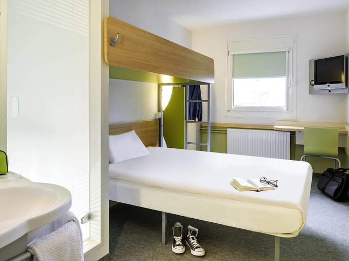 Bedroom 2, Ibis Budget Duisburg City, Duisburg