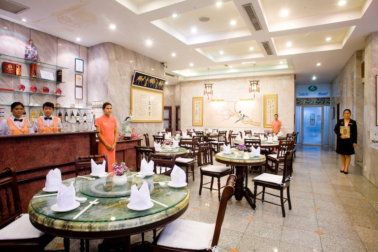Food & Drinks 4, Jolly Suites & Spa Thaphra, Chom Thong