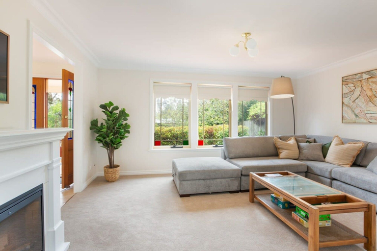 Living room 3, Stunning Katoomba Home With Lush Garden&playground, Blue Mountains