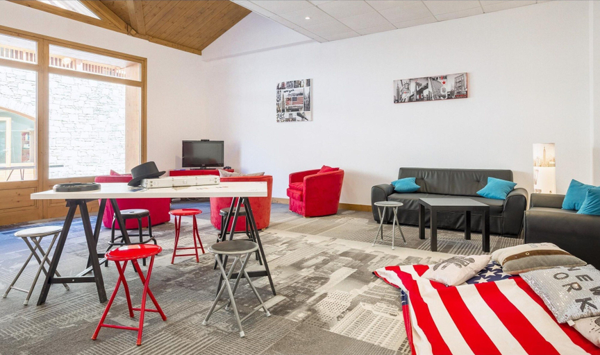 Living room 5, Apartment in Sainte-foy With Ski Access, Savoie