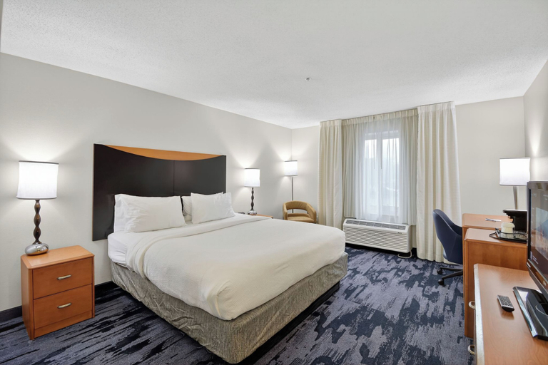Bedroom 3, Fairfield Inn & Suites by Marriott Omaha Downtown, Douglas