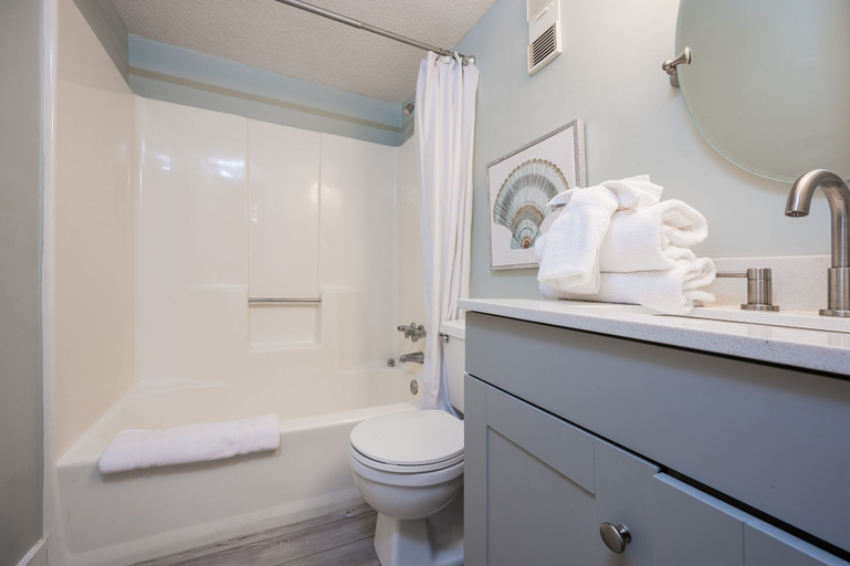 Bathroom 4, Island Winds West 871 2 Bedroom Condo, Baldwin