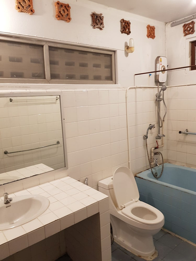 Bathroom 3, The Roo Classic Hometel, Muang Songkhla