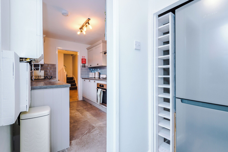 Private kitchen 2, 38 Walter Street, Cheshire West and Chester