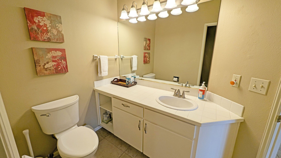 Bathroom 4, Mt Bachelor Village 332 2 Bedroom Condo, Deschutes