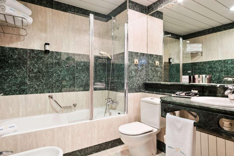 Bathroom 5, Abba Burgos, Burgos