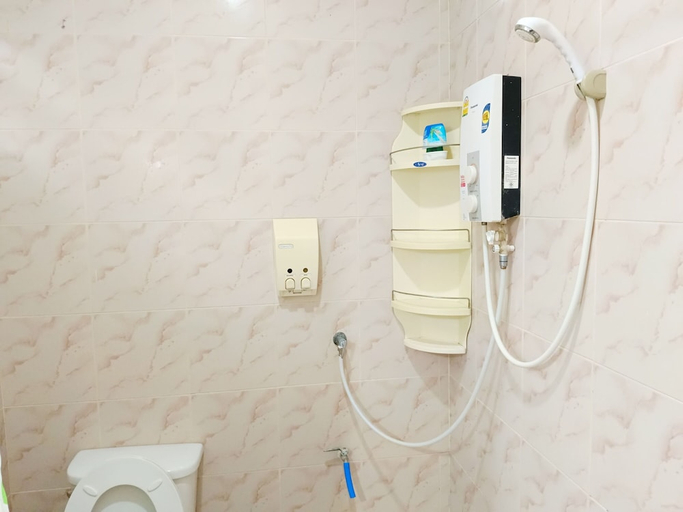 Bathroom 4, Sunrise Resort, Bang Saphan