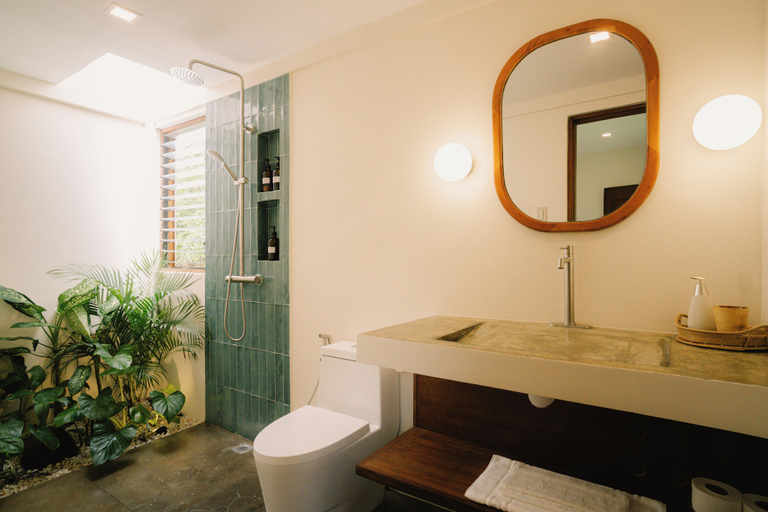 Bathroom 2, Ananda House, El Nido