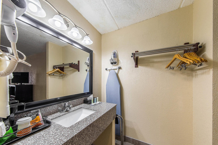 Bathroom 4, Quality Inn Forest City, Rutherford