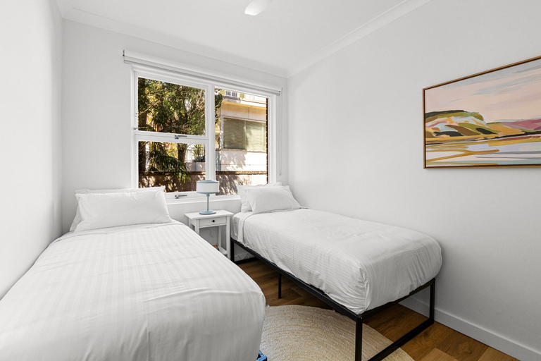 Room 2, Gorgeous 3-bed Manly Pad, Short Walk to the Beach, Sydney