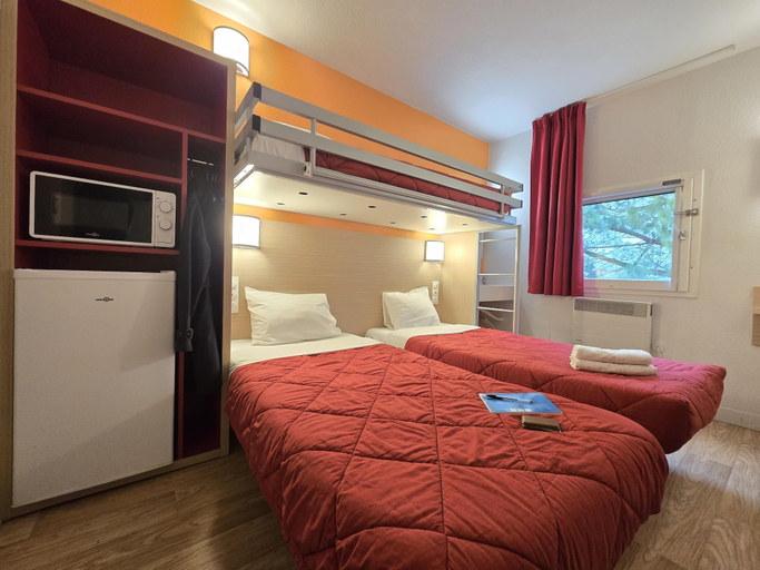 Bedroom 4, Premiere Classe Troyes Sud - Parc Saint Thibault, Aube