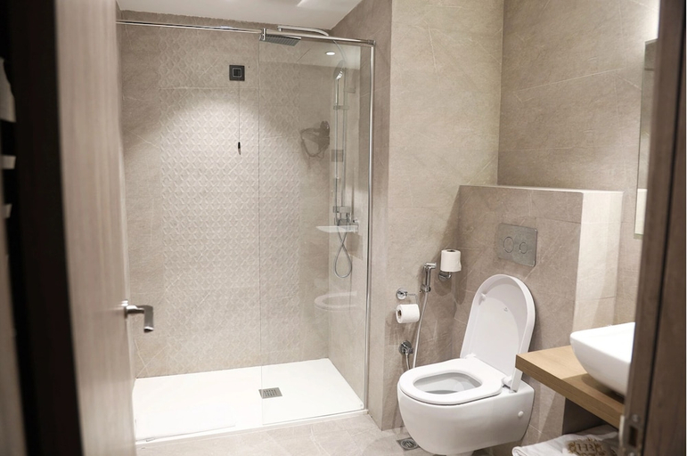 Bathroom 4, Bayazid Hotel, Setif