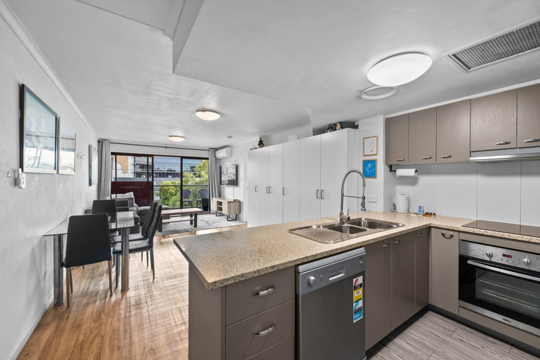 Private kitchen 3, Central Bowen Hills Stay, Bowen Hills