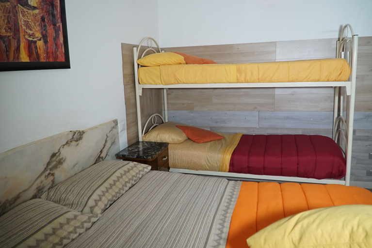 Bedroom 5, B&B Cappotto Civico 48, Napoli