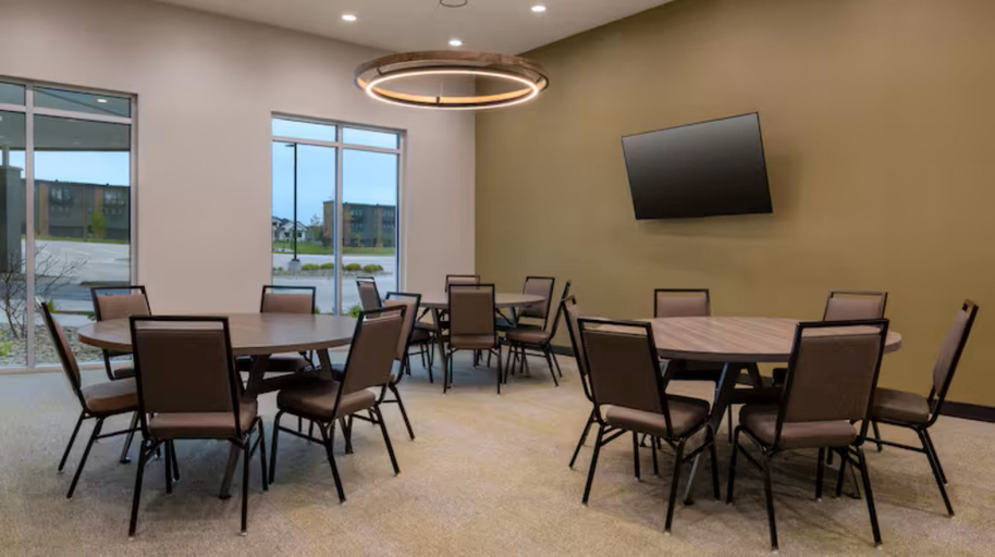 Food & Drinks 4, Tru By Hilton Ankeny, Polk