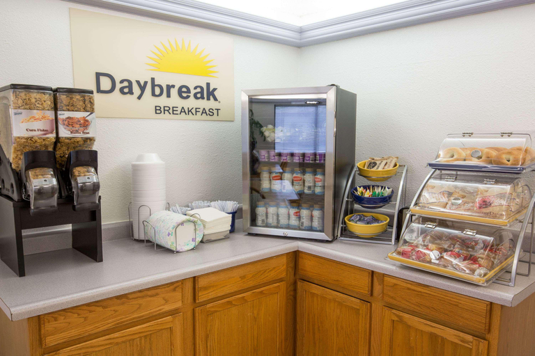 Food & Drinks, Days Inn Corvallis, Benton