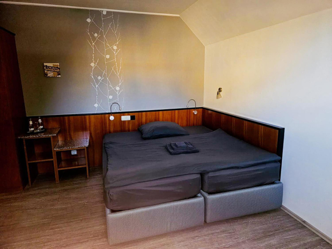 Bedroom 2, Hotel Sonnenschein, Elbe-Elster