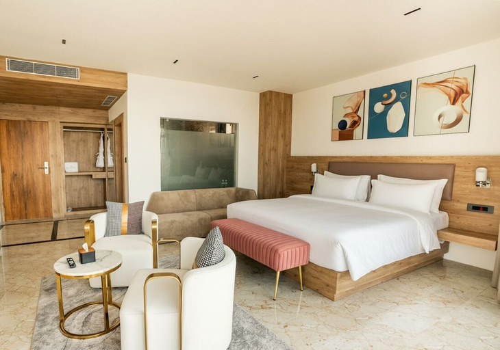 Room 4, Hotel Meriken, Koshi
