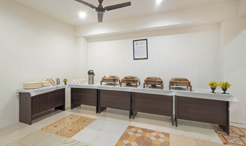 Food & Drinks 5, Treebo Executive Suites, Gandhinagar