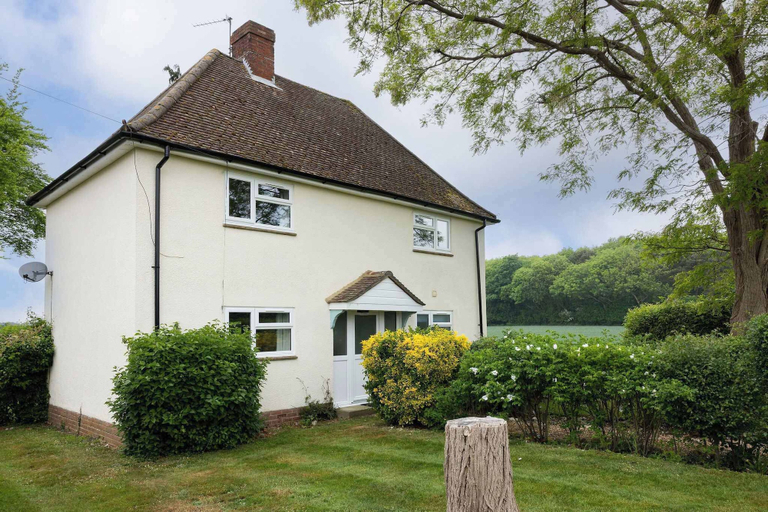 Room 4, Charming Country Cottage Nr City & Southdowns, West Sussex