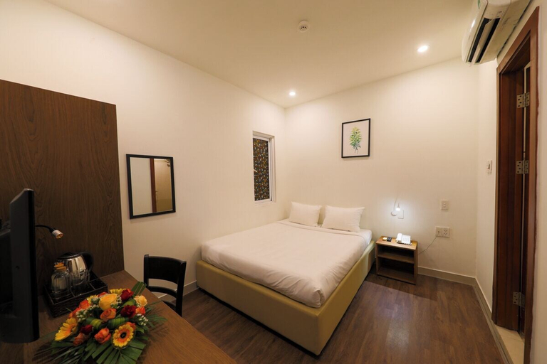Bedroom 5, Vitalis Riverside Hotel, Da Nang