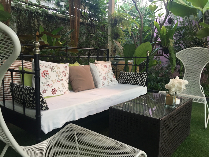 Public Area, Issara House Bangkok, Bangkok Yai