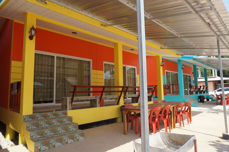 Food & Drinks, Tonpor Resort, Tha Mai