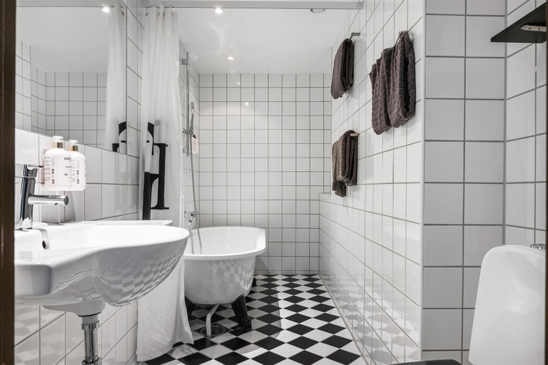 Bathroom 4, Grand Halmstad, WorldHotels Crafted, Halmstad