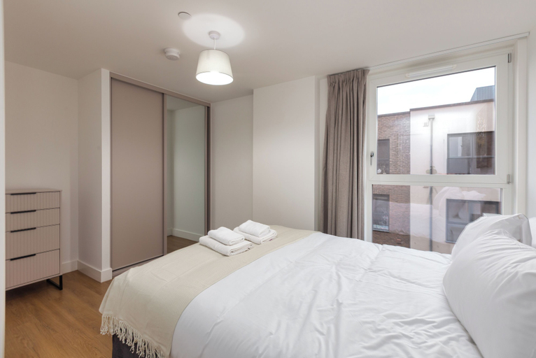 Room 3, Mauve Moss in Bristol, Bristol