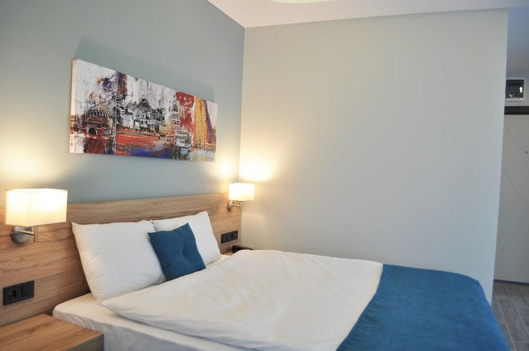 Bedroom 3, Marti Beach Hotel, Kuşadası