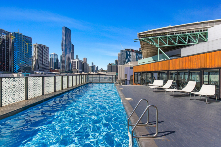 Pool, Chic 1-bed With Harbour Views & Pool by Tram Line, Melbourne