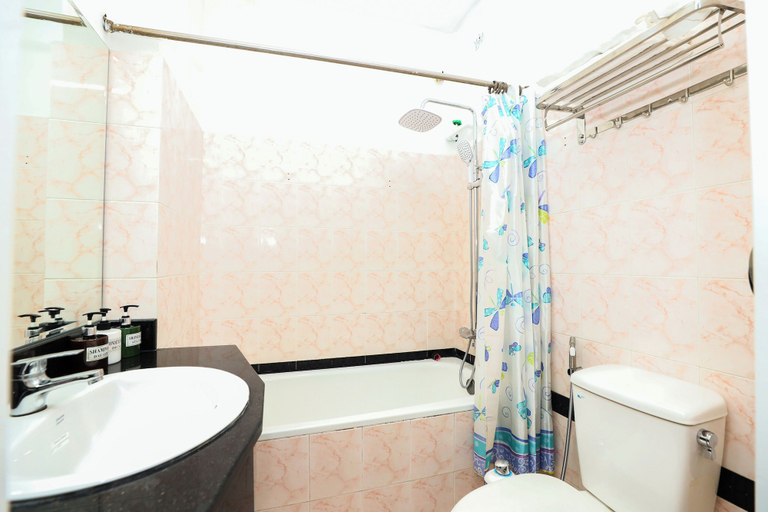 Bathroom 4, Hanh Phuc Hotel, District 1