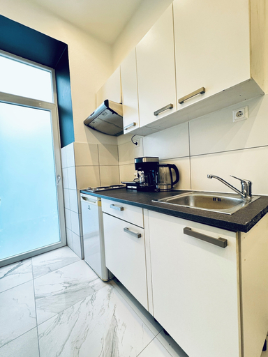 Private kitchen 5, Comfortable 1BR Stay Central Vienna, Wien Umgebung
