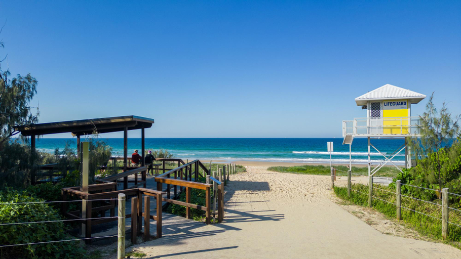 Others 4, Bokarina 3-Bed Stunning Home, Steps from Beach, Caloundra - Kawana