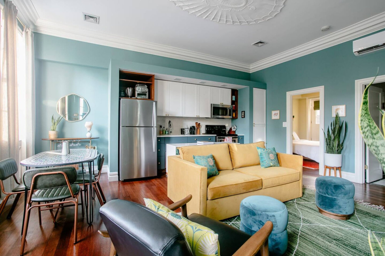 Room 5, Airy Greenwich Retreat With Private Deck, New York