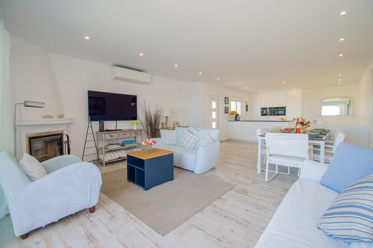 Room 5, Rua do Paraiso 15 in Carvoeiro, Lagoa