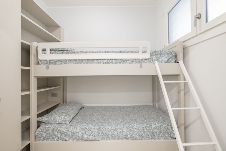 Room 5, Five Minutes Walk by Wonderful Italy, Imperia