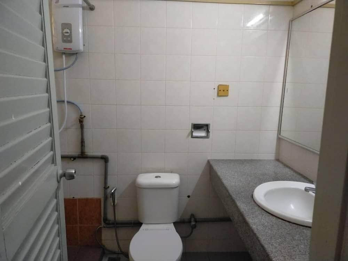 Bathroom 3, Seri Indah Resort SDN BHD, Kuala Terengganu