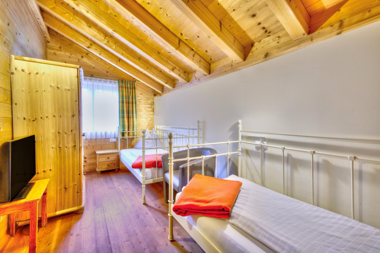 Room 2, Feriendorf Wildschonau Near Sauna, Kufstein