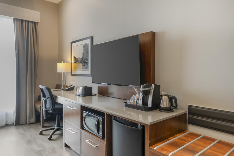 Others 5, Best Western Plus East Side, Division No. 11