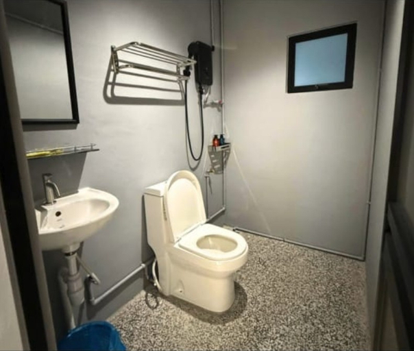 Bathroom 5, travellersloft, Johor Bahru