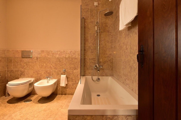Bathroom 3, POUSADA CASTELO DE OBIDOS HISTORIC HOTEL, Óbidos