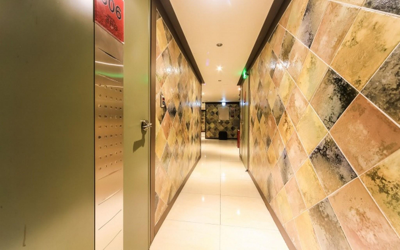 Others 5, Busan Dongnae 369, Dongnae