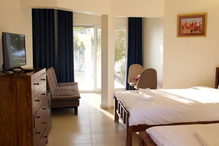 Bedroom, Jebel Shams Resort, Al Hamra