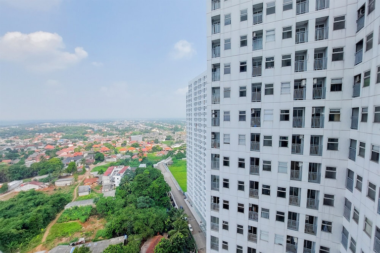 Exterior & Views, Minimalist And Homey Studio Serpong Garden Apartment, Tangerang