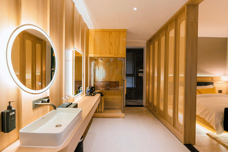 Bathroom 2, JA Hotel