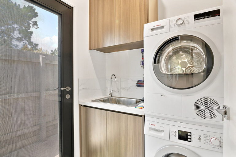 Interior, Bright 2-bed Glenroy Home With Courtyard, Melbourne