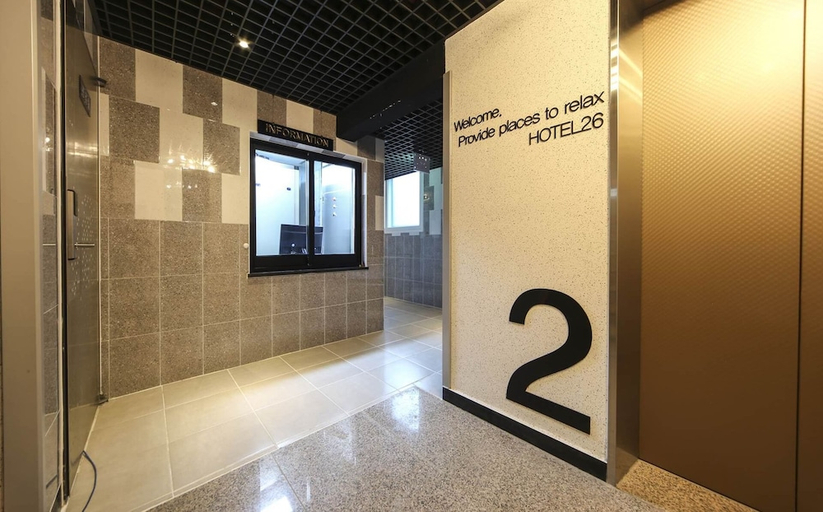 Others 5, Hotel 26, Dong