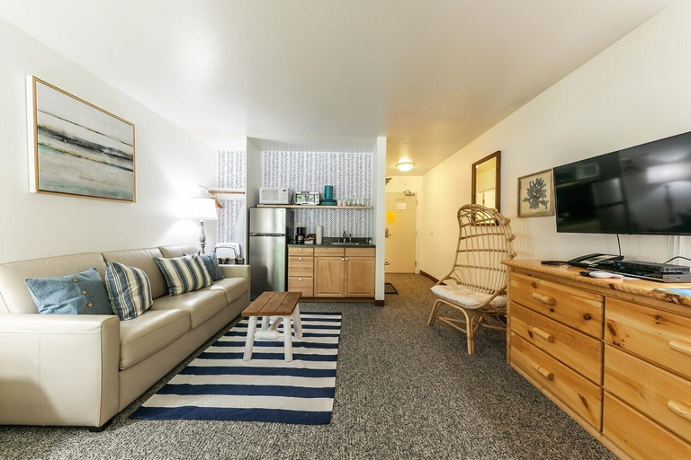 Living area 5, 226 Bldg B 1 Bedroom Condo, Nevada